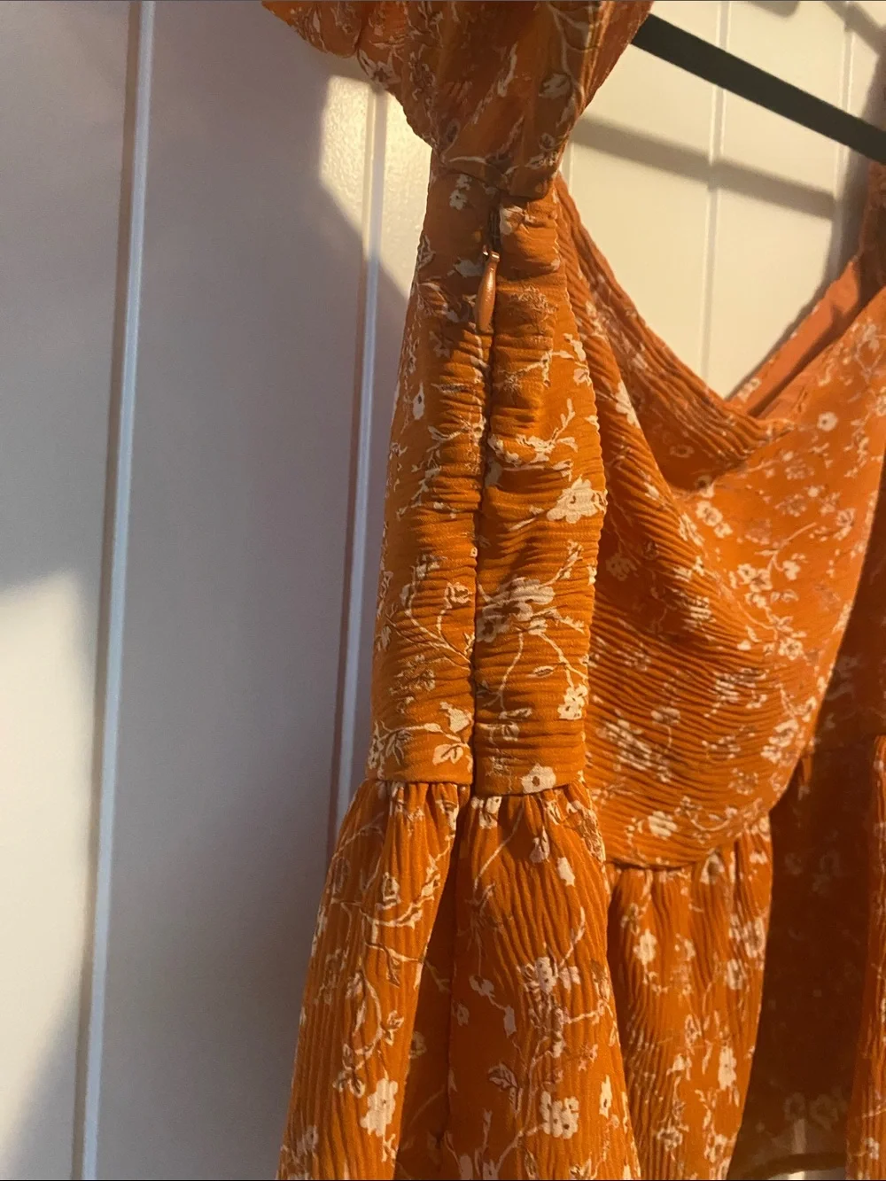 Astr Rust Floral Peasant Blouse with Puff Sleeves